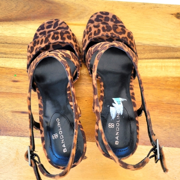Bandolino Women's Strappy Tamar Sandal Size 5.5 M - Picture 14 of 16